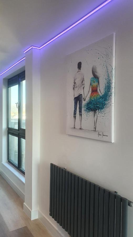 Central Penthouse With Hot Tub & Views 24 Челтнъм Екстериор снимка