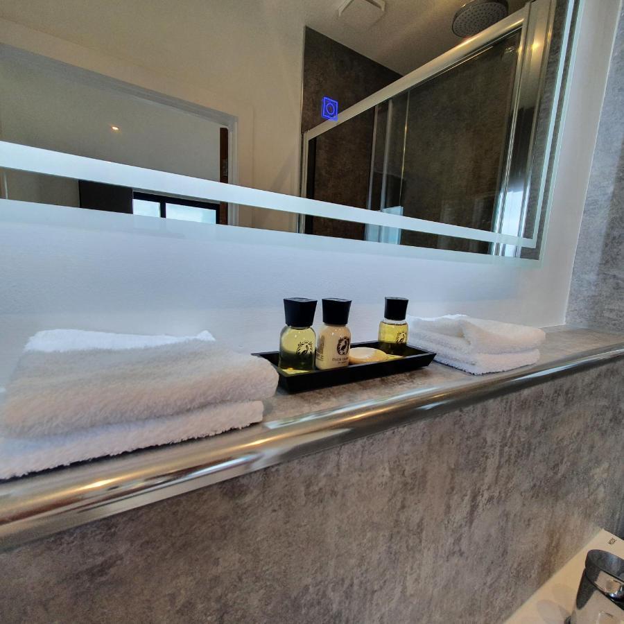 Central Penthouse With Hot Tub & Views 24 Челтнъм Екстериор снимка