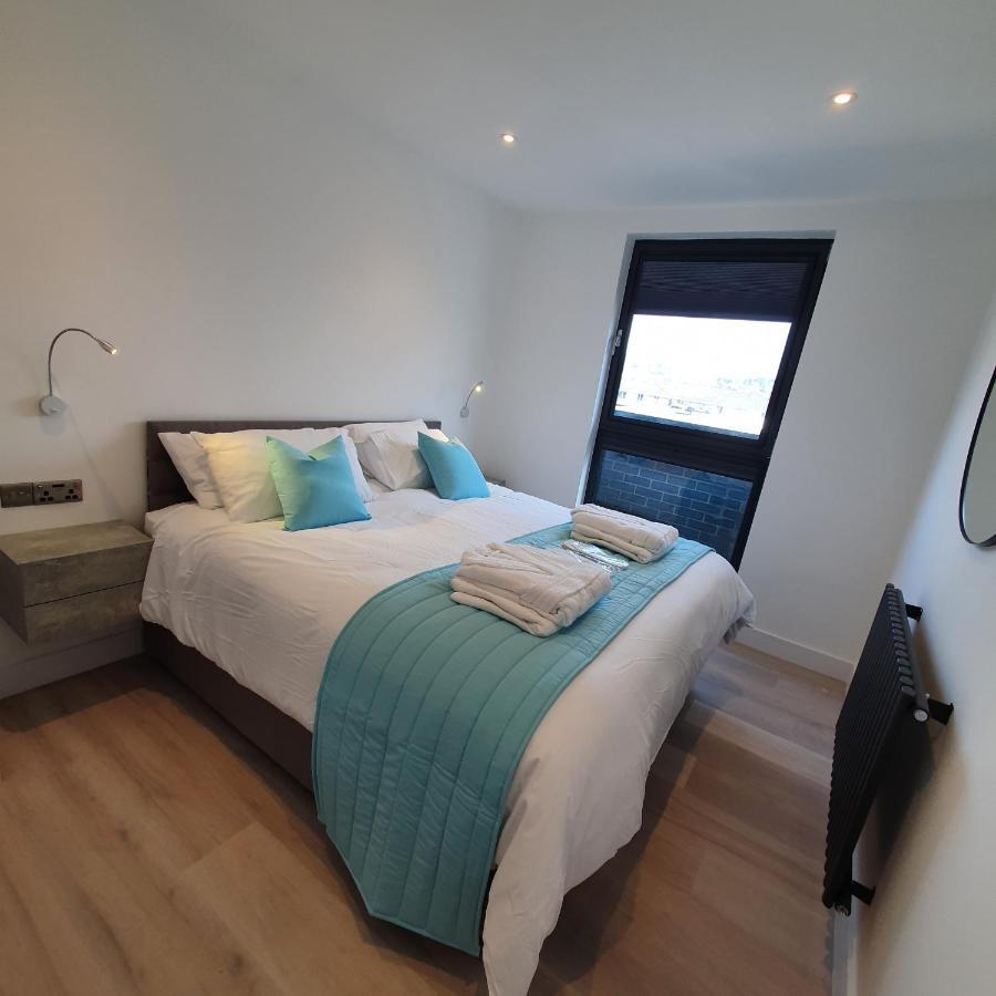 Central Penthouse With Hot Tub & Views 24 Челтнъм Екстериор снимка