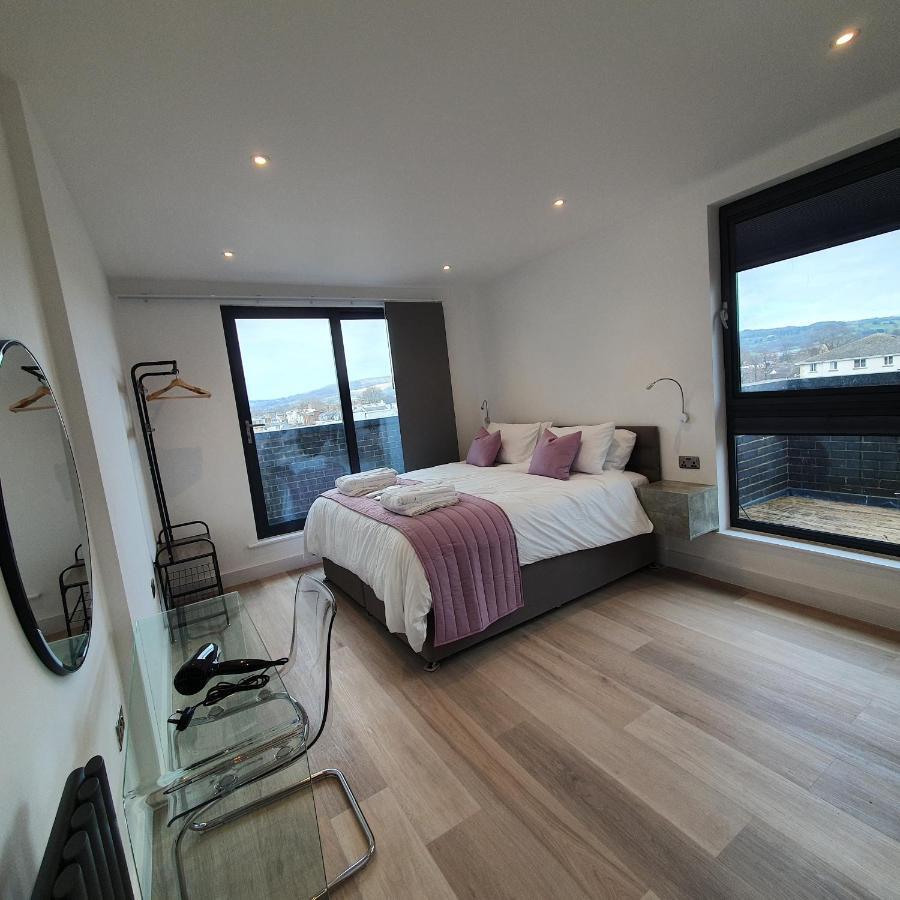 Central Penthouse With Hot Tub & Views 24 Челтнъм Екстериор снимка