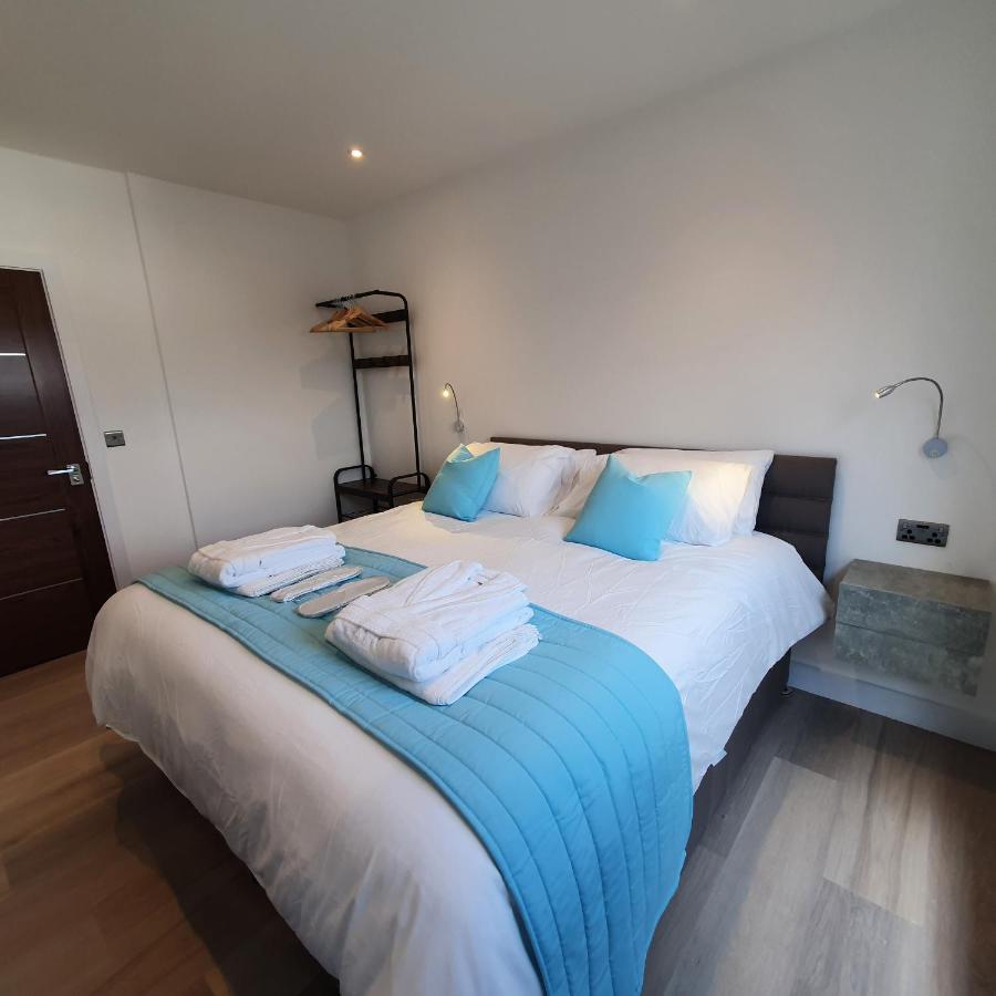 Central Penthouse With Hot Tub & Views 24 Челтнъм Екстериор снимка