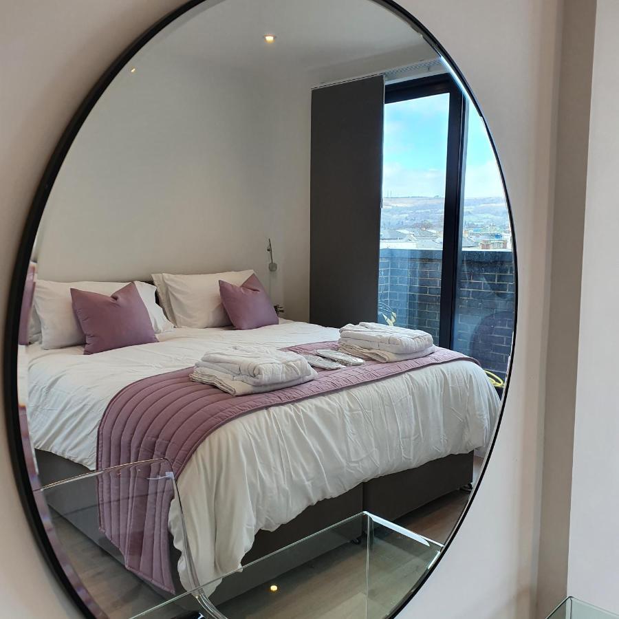 Central Penthouse With Hot Tub & Views 24 Челтнъм Екстериор снимка