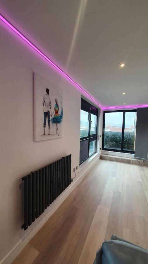 Central Penthouse With Hot Tub & Views 24 Челтнъм Екстериор снимка