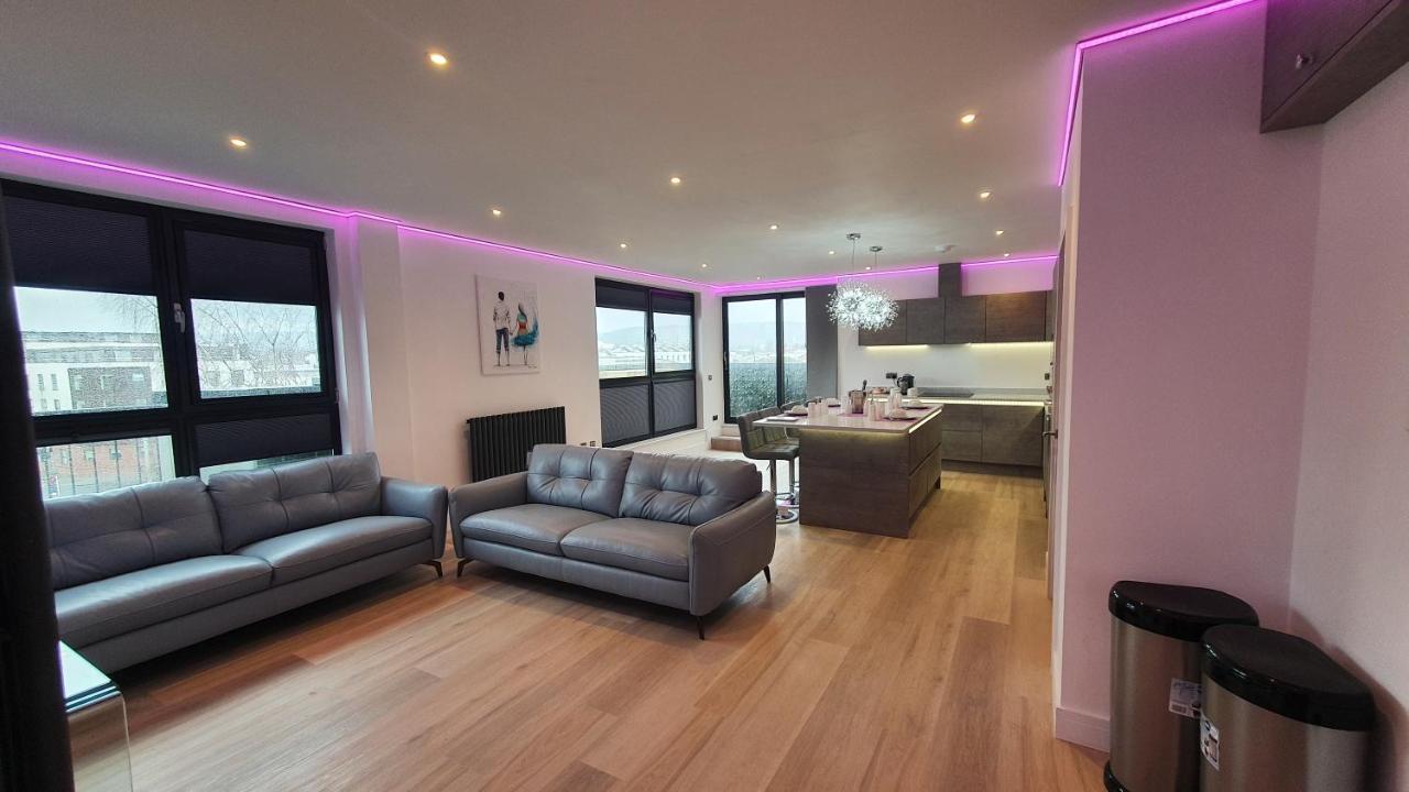 Central Penthouse With Hot Tub & Views 24 Челтнъм Екстериор снимка